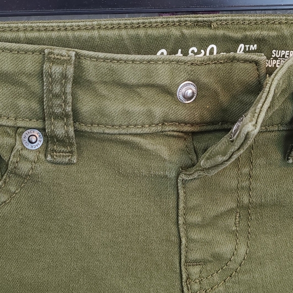 💙 NWT girls super stretch jeggings, olive green - Picture 3 of 7